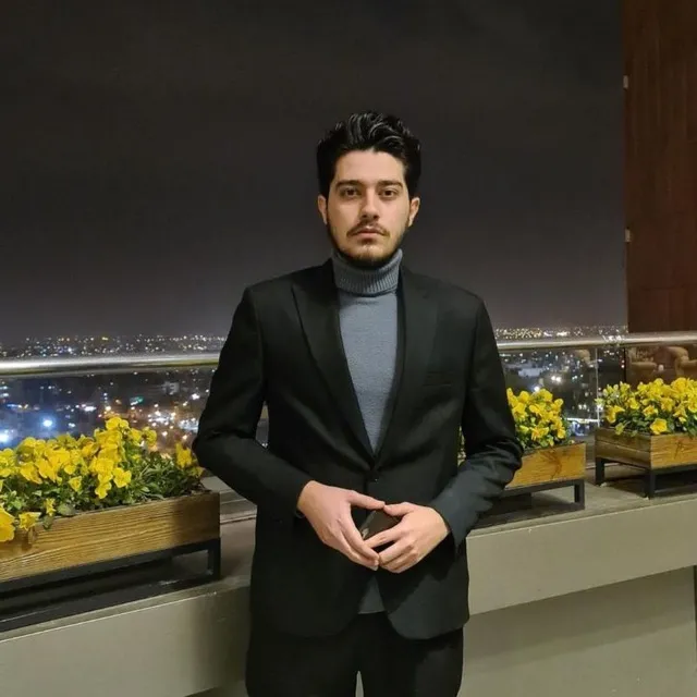 شاهین ستوده